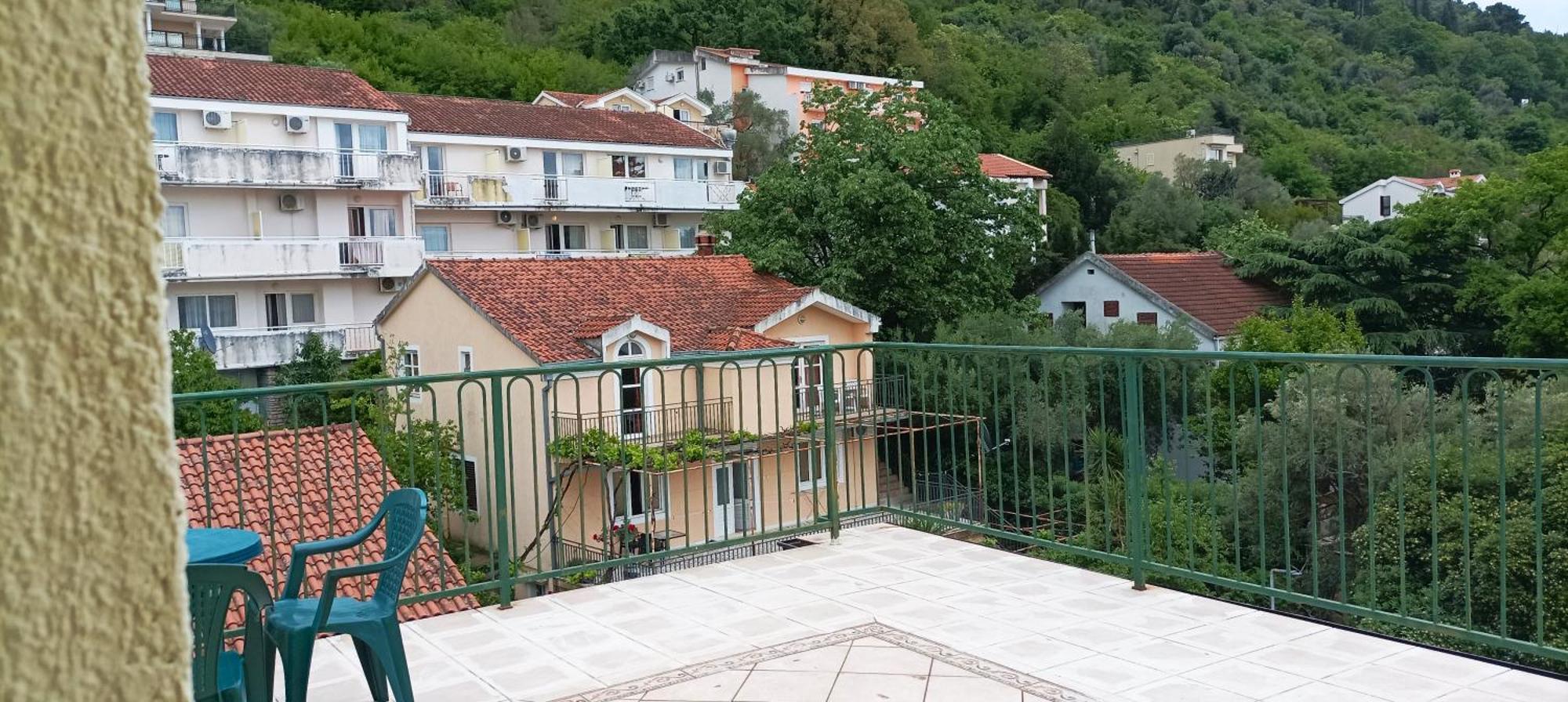 Apartment 2-level With Terraces By The Sea Budva