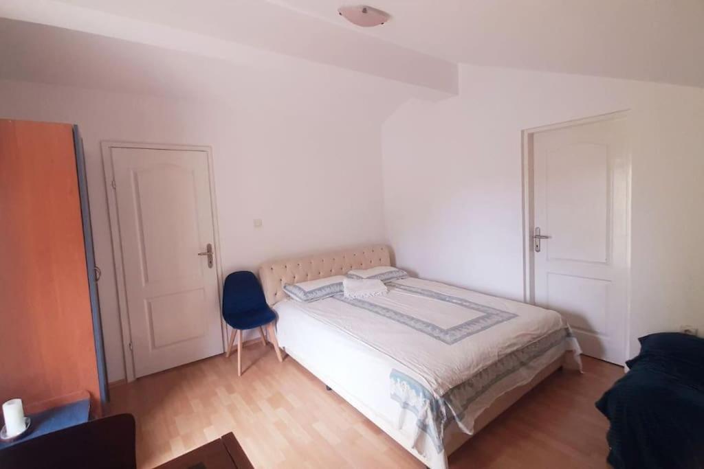 2-level With Terraces By The Sea Budva