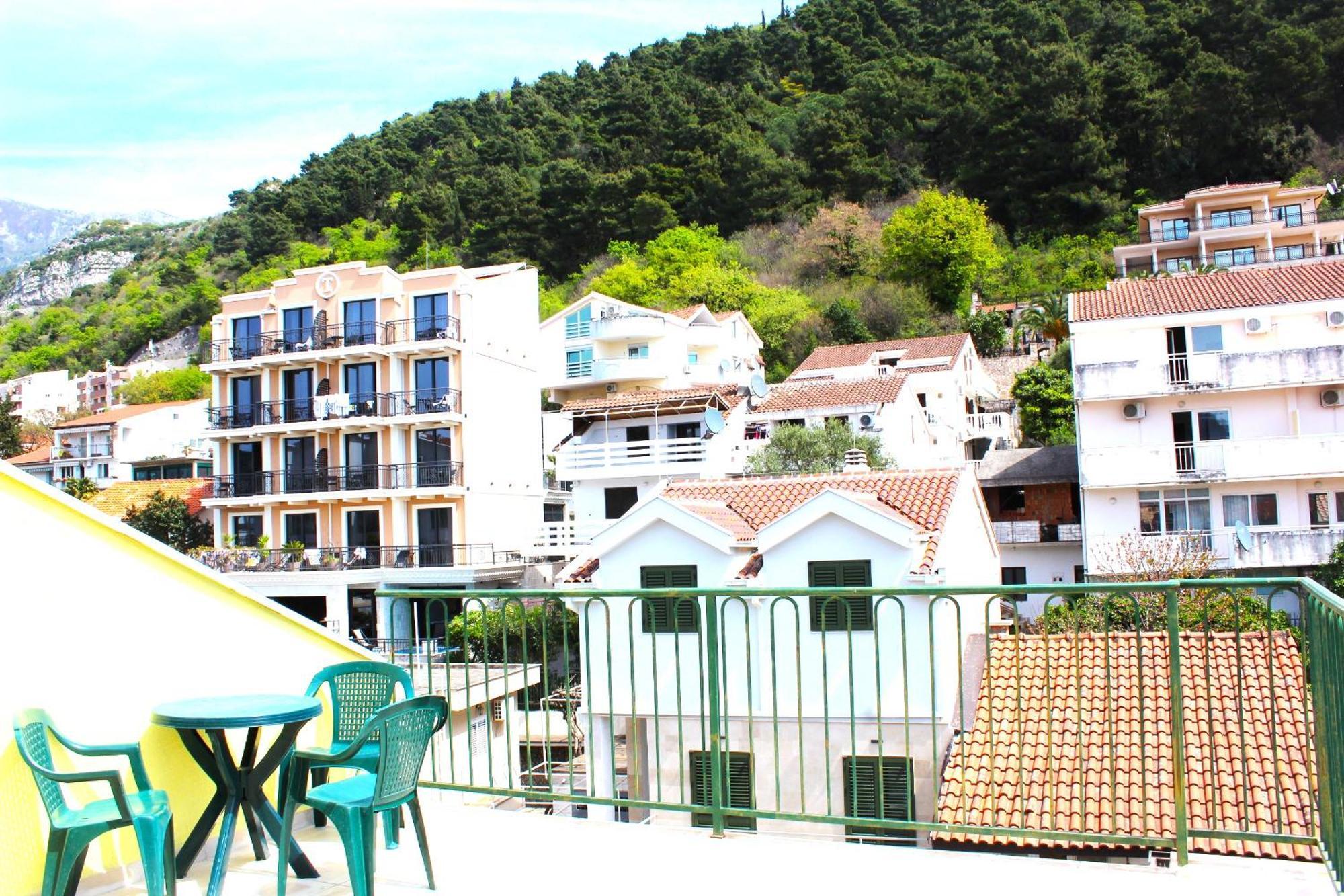 2-level With Terraces By The Sea Budva