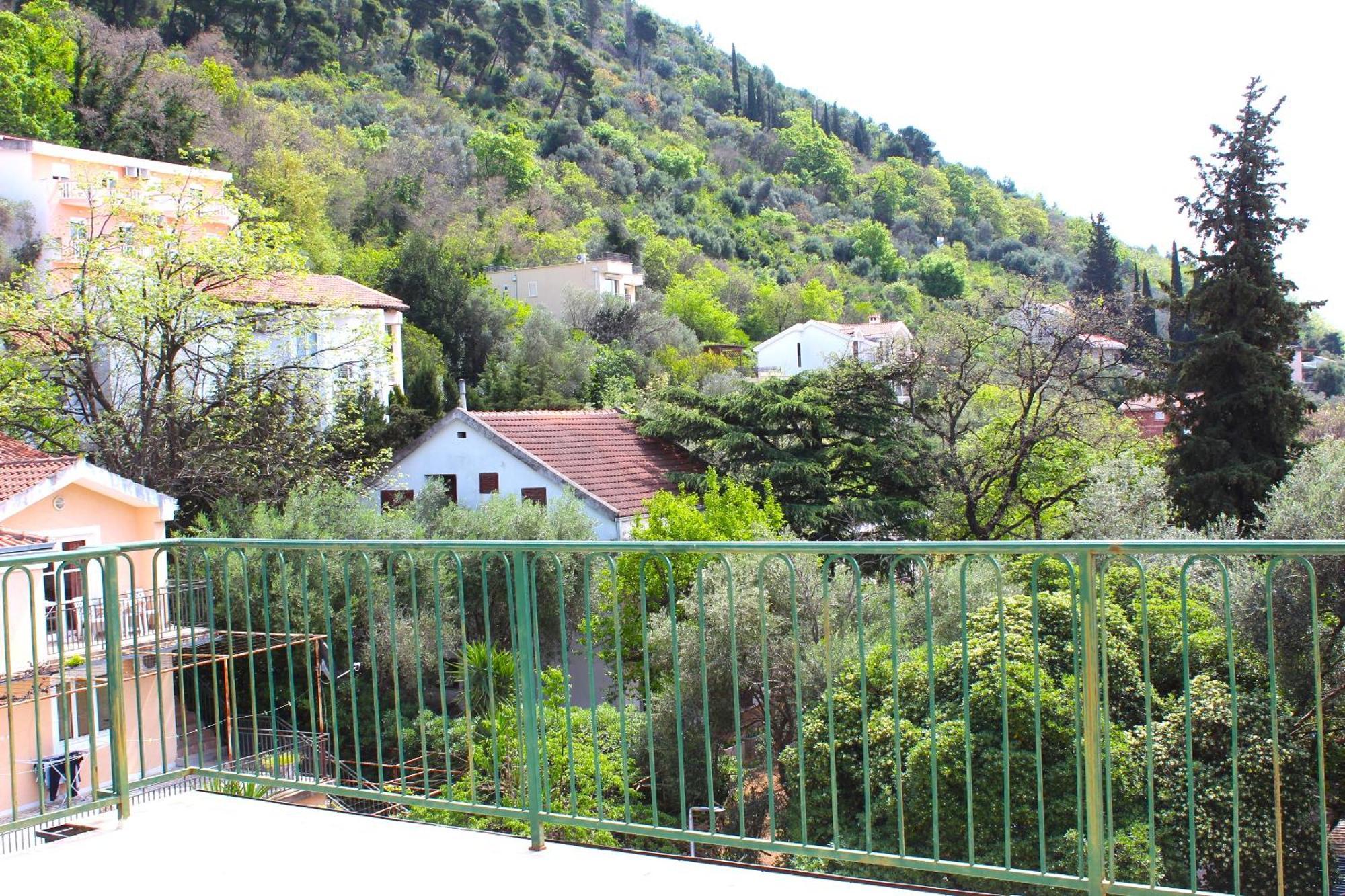 2-level With Terraces By The Sea Budva